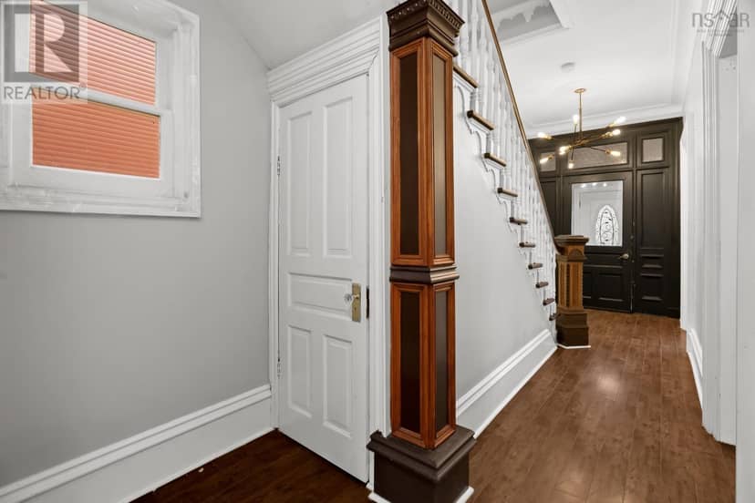 2556 Gottingen Street — photo 16 of 34