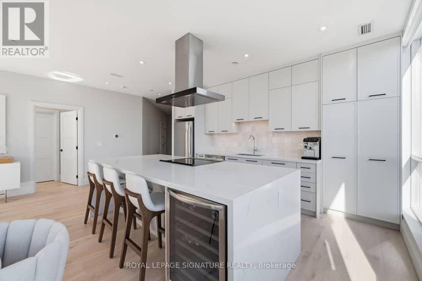 1002 - 980 Yonge Street — photo 15 of 40