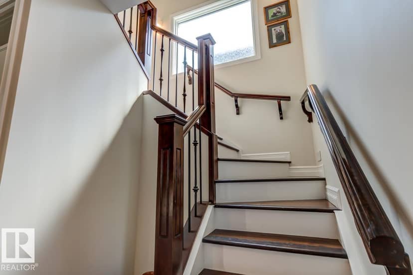 8935 84 AV NW — photo 16 of 40