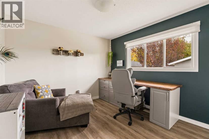 228 Midridge Crescent SE — photo 25 of 40