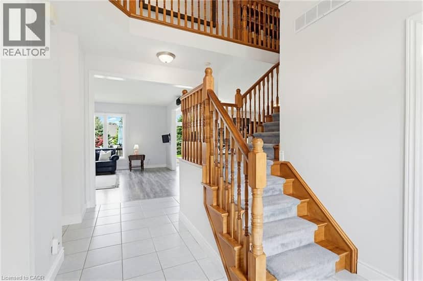 184 WOODRIDGE Drive — photo 10 of 40