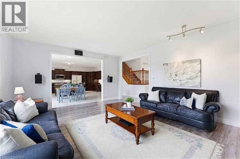 184 WOODRIDGE Drive — photo 12 of 40
