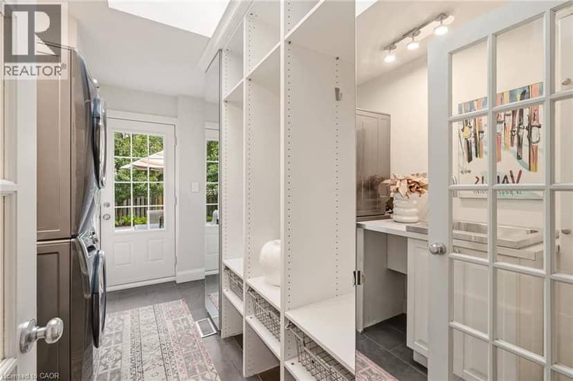 387 VALANNA Crescent — photo 19 of 40