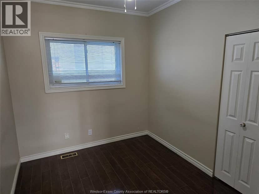 3515 Sandwich Street — photo 10 of 26