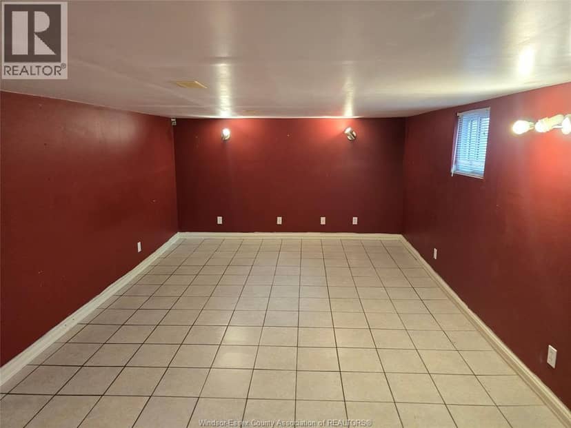3515 Sandwich Street — photo 15 of 26