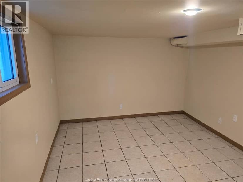 3515 Sandwich Street — photo 17 of 26