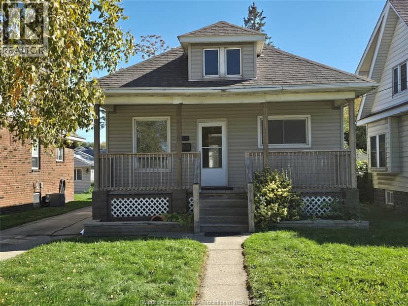 3515 Sandwich Street, Windsor, photo 2