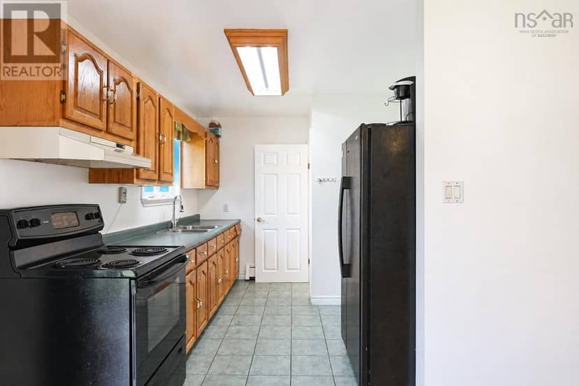 365 Johnson Rd — photo 9 of 40
