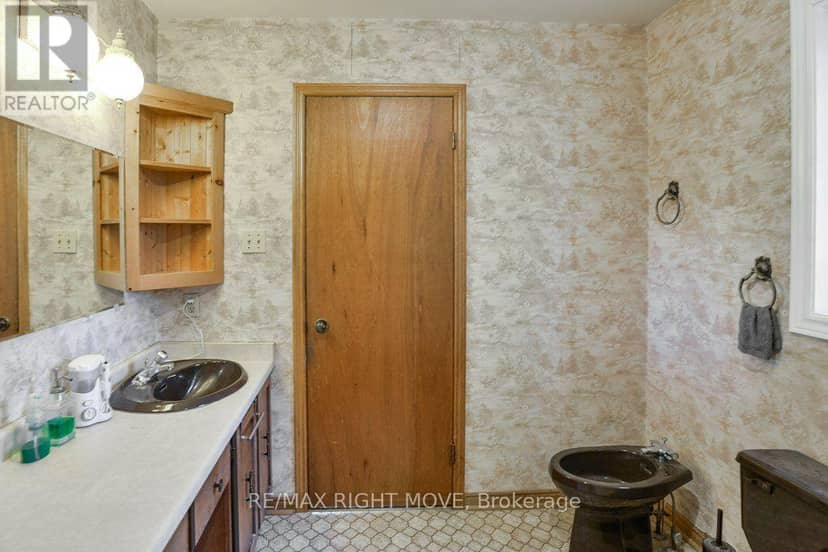 114 11th Line S — photo 26 of 40