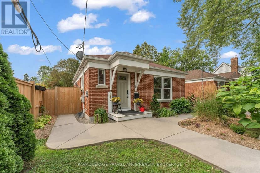 640 Brock Street, Kingston, photo 2