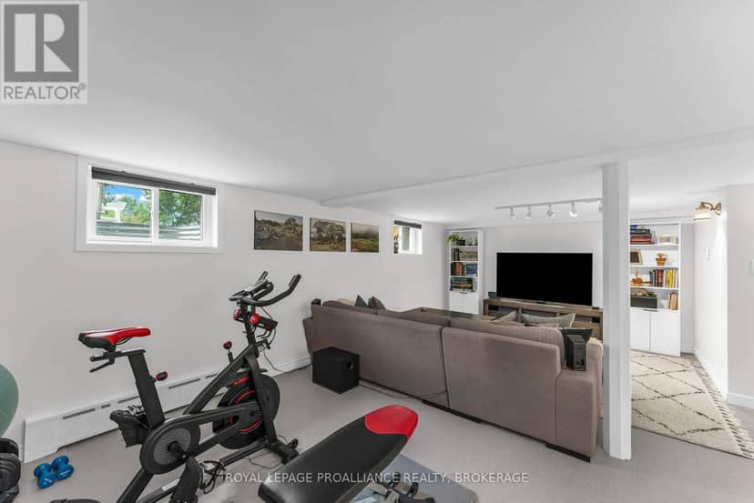640 Brock Street — photo 25 of 38