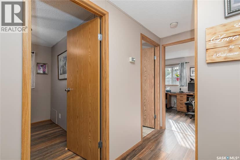 E15 1455 9th AVENUE NE — photo 27 of 40