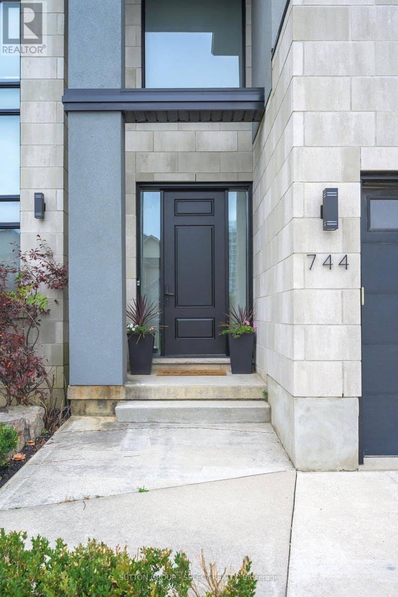 744 Hickorystick Key, London North, photo 2