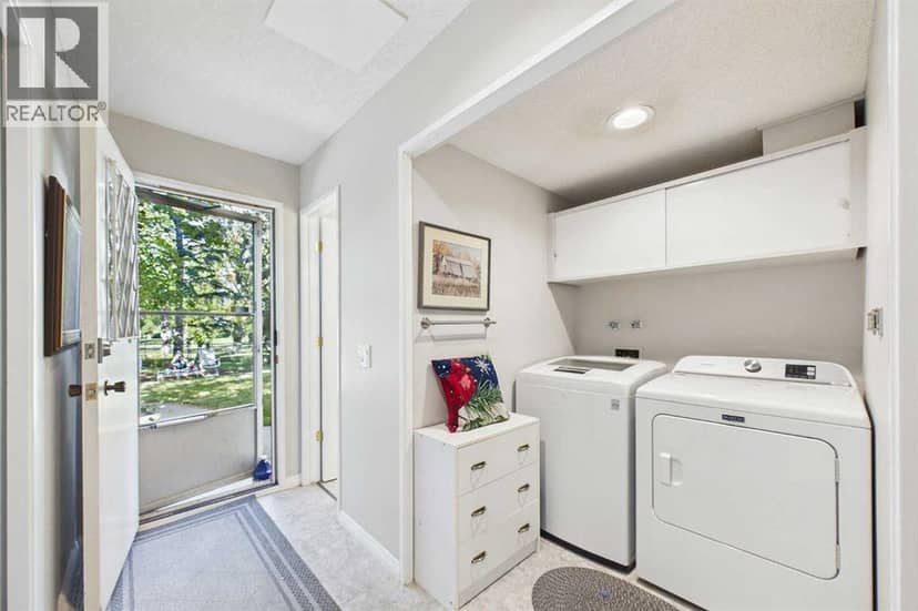 10716 Mapleshire Crescent SE — photo 15 of 40