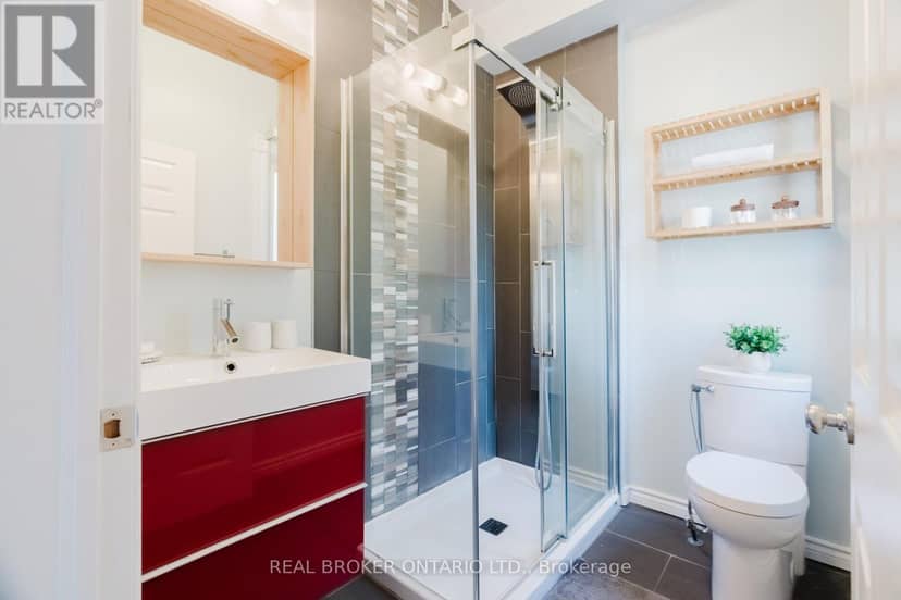 33 Argyle Avenue — photo 10 of 40