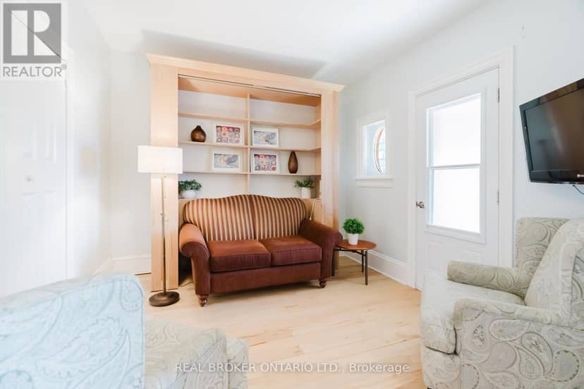 33 Argyle Avenue — photo 16 of 40