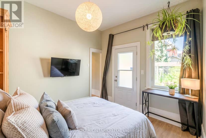 33 Argyle Avenue — photo 9 of 40