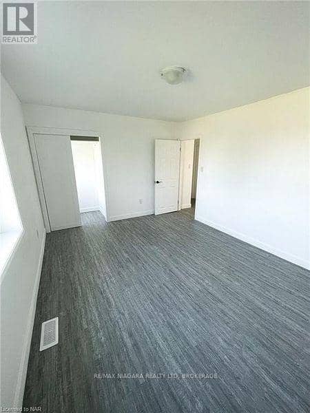 2 - 69 Hagey Avenue — photo 15 of 17