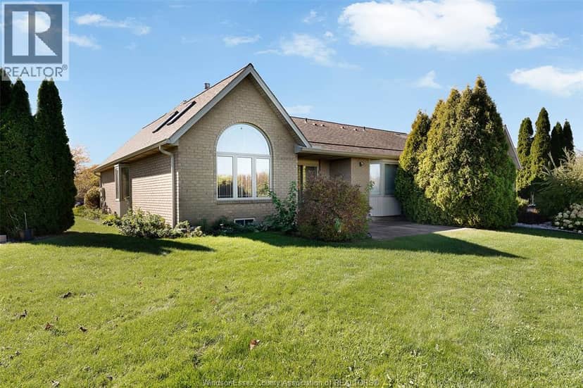 1353 Imperial Crescent — photo 35 of 40