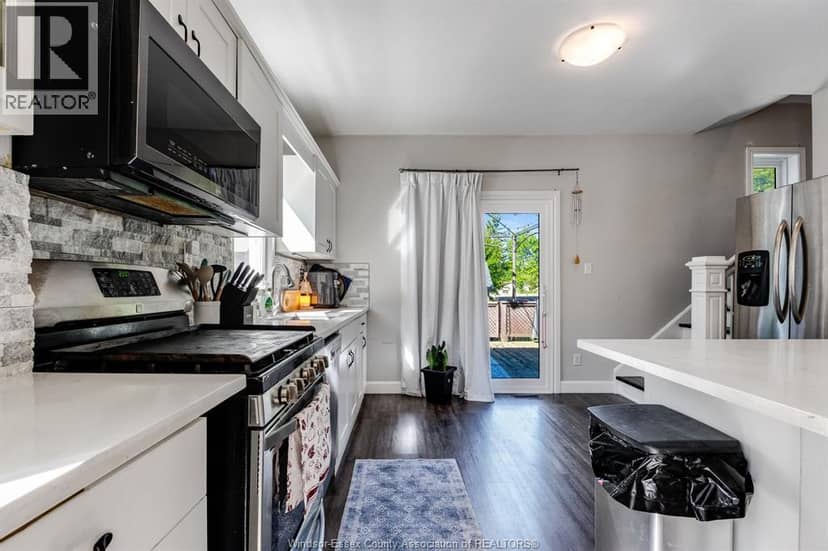 47 Wigle STREET — photo 11 of 40