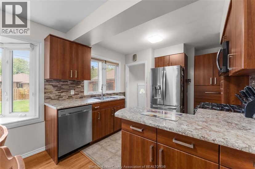 2505 Virginia Park AVENUE — photo 10 of 40