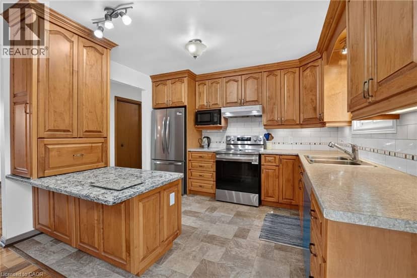 5 BROOKS Circle — photo 13 of 40