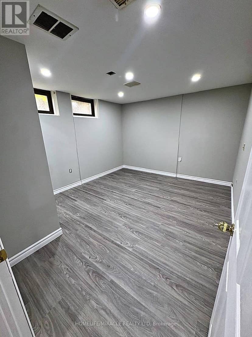 76 Switzer Drive — photo 16 of 22