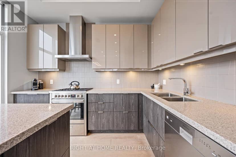 PH1 - 580 Kingston Road — photo 10 of 32