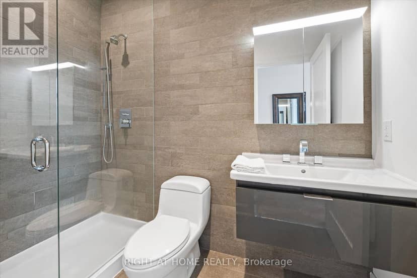 PH1 - 580 Kingston Road — photo 16 of 32