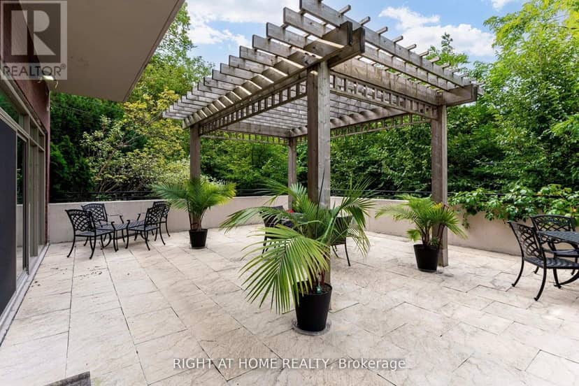 PH1 - 580 Kingston Road — photo 21 of 32