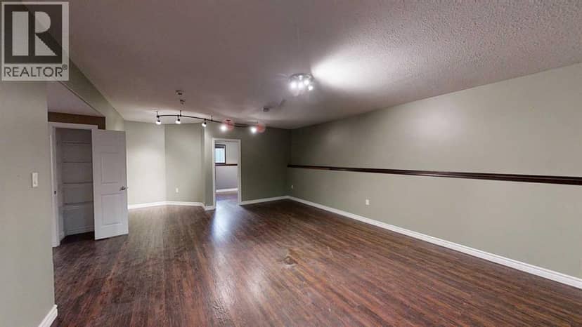 7613 114 Street — photo 19 of 25
