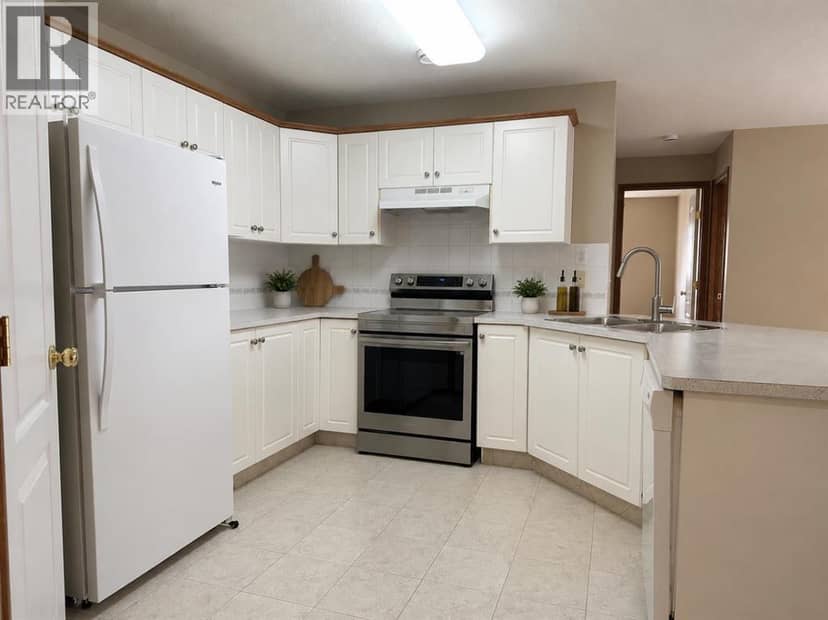 22D, 32 Daines Avenue — photo 13 of 34