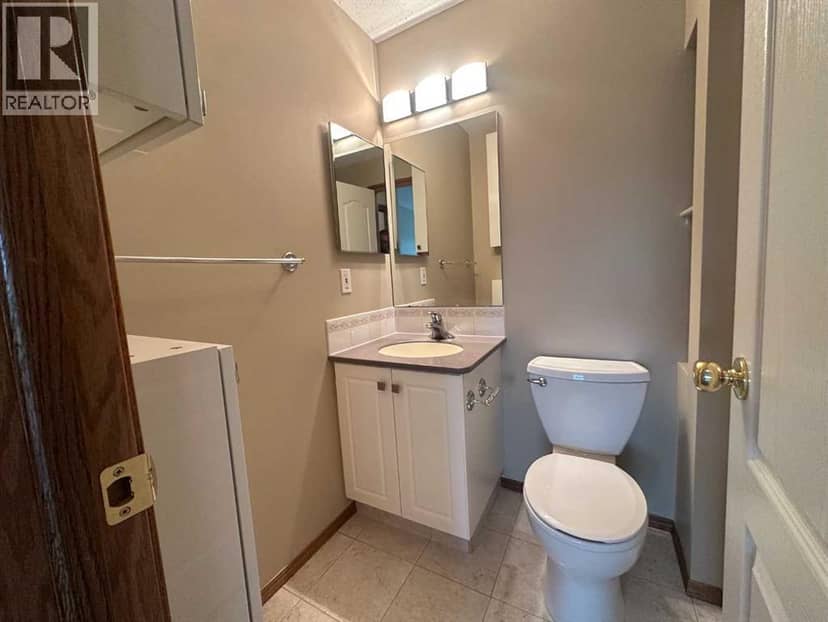 22D, 32 Daines Avenue — photo 22 of 34