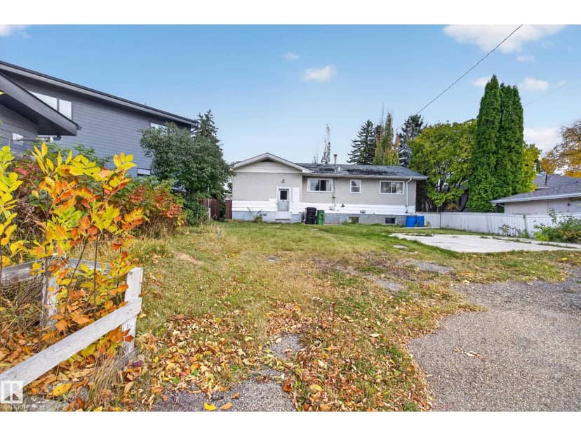 6321 104 AV NW — photo 36 of 40