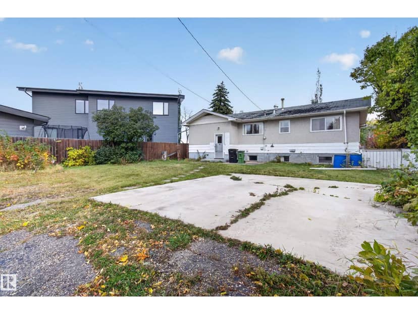 6321 104 AV NW — photo 37 of 40