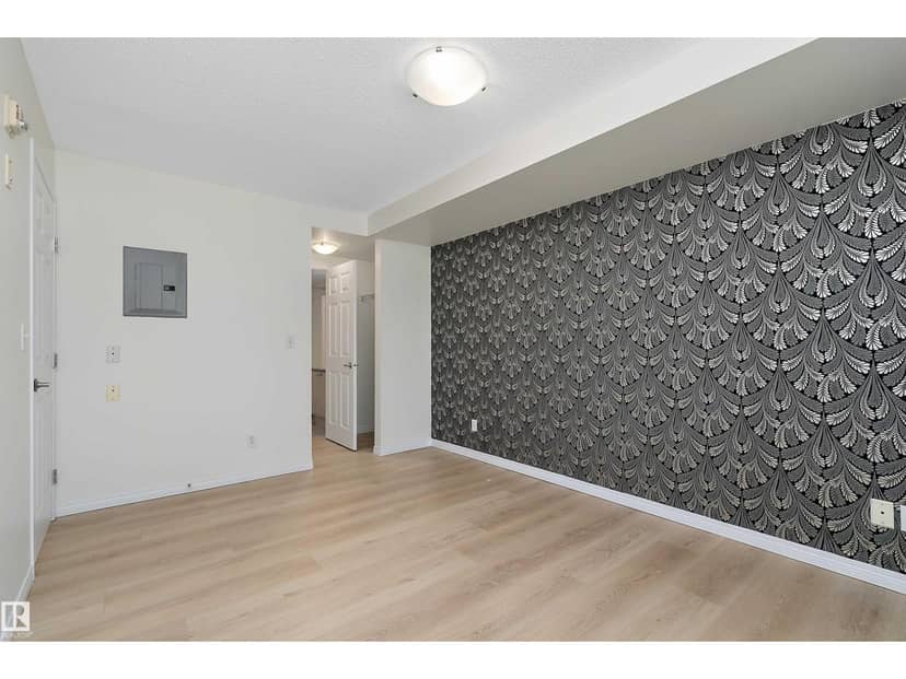 #104 630 McAllister Lo SW — photo 9 of 26
