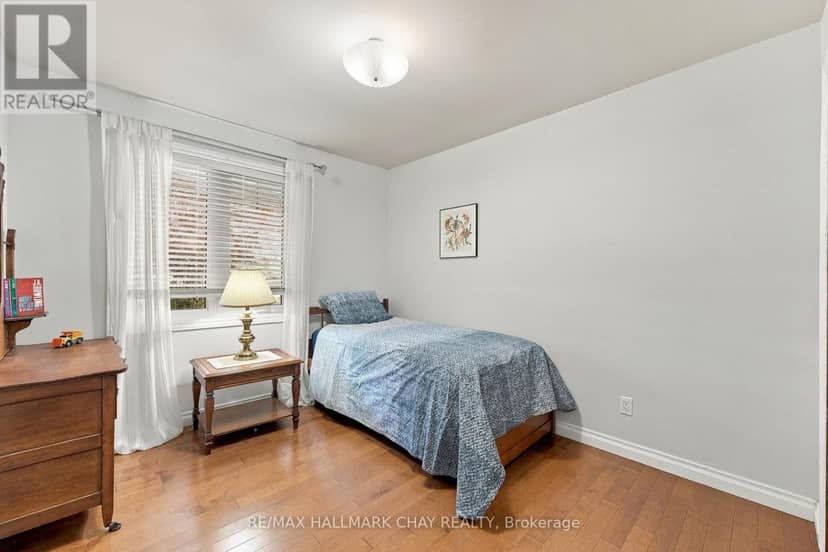57 Belmont Crescent — photo 13 of 35
