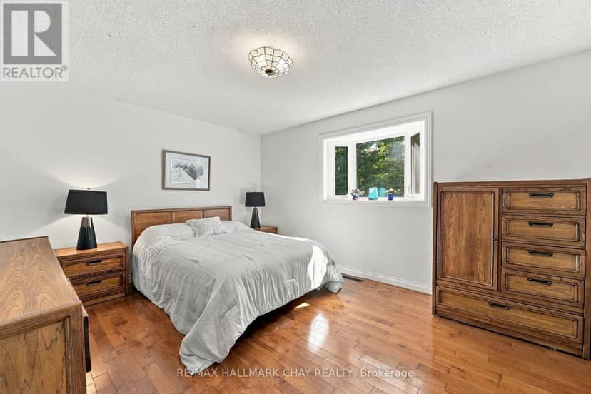 57 Belmont Crescent — photo 12 of 35