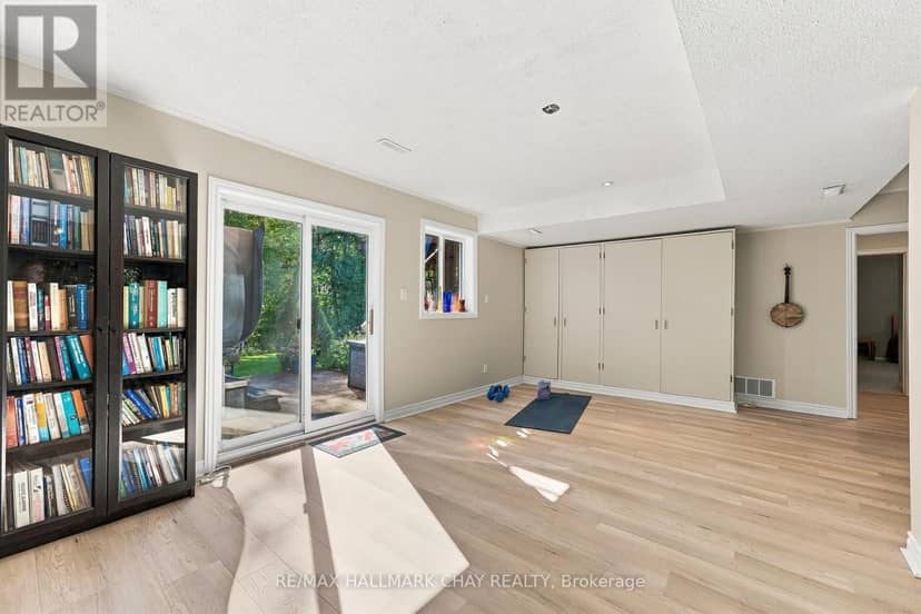 57 Belmont Crescent — photo 20 of 35