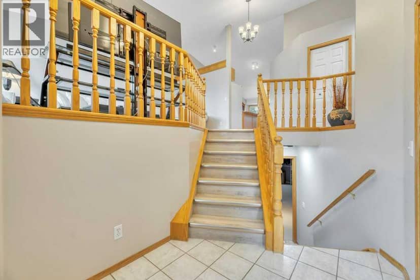 409 Strathford Bay — photo 10 of 40