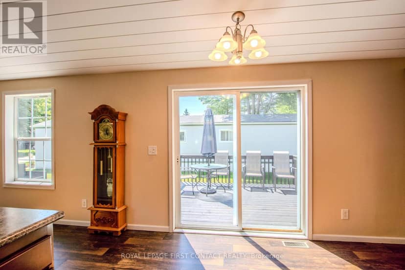 23 Georgian Glen Drive — photo 10 of 26