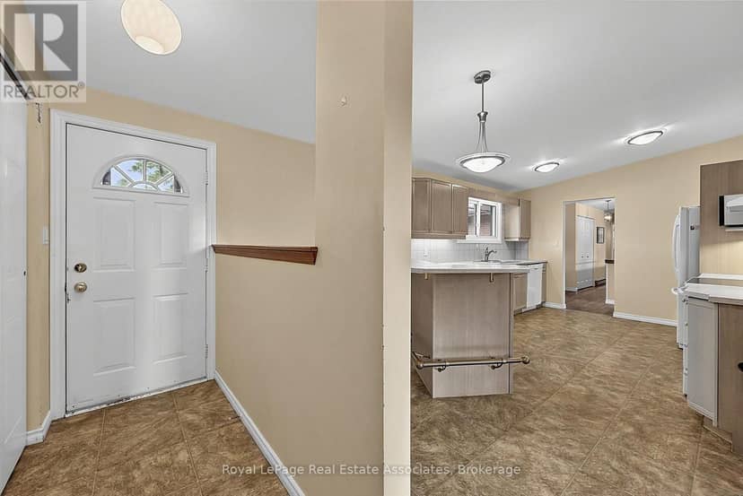 408 Mooney Crescent — photo 15 of 40