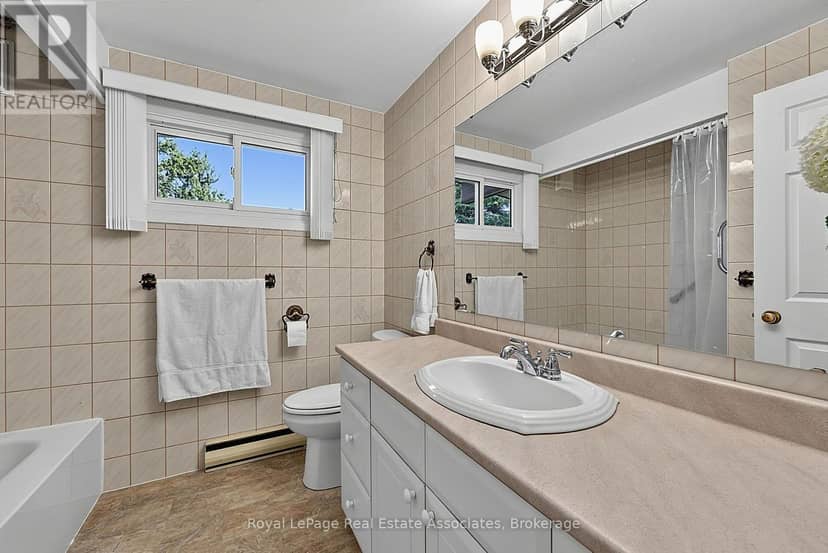408 Mooney Crescent — photo 23 of 40