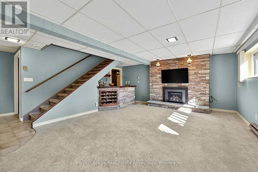 408 Mooney Crescent — photo 25 of 40