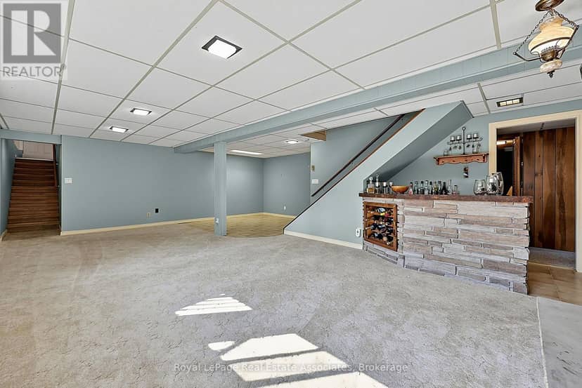 408 Mooney Crescent — photo 26 of 40