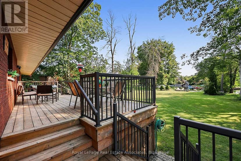 408 Mooney Crescent — photo 32 of 40