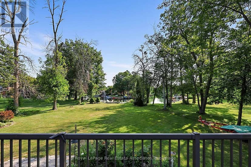 408 Mooney Crescent — photo 33 of 40