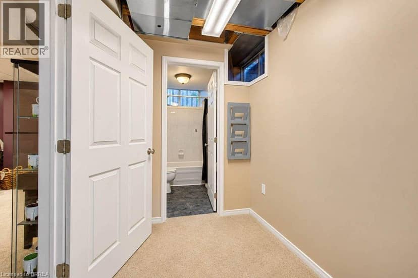 112 OSBORN Avenue — photo 29 of 40