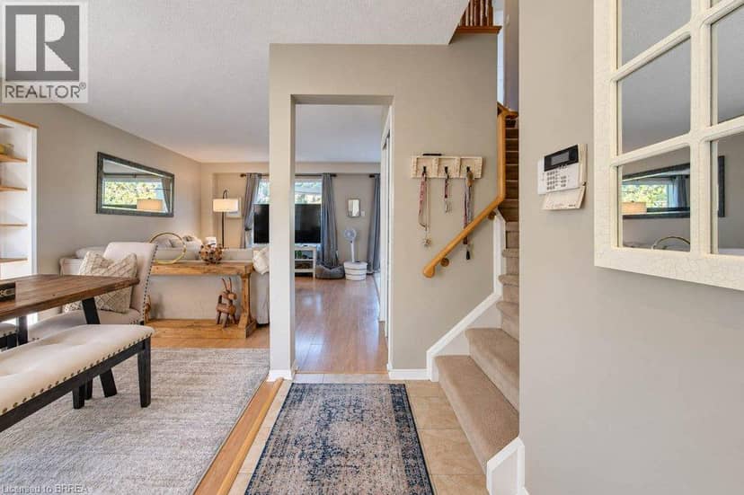 112 OSBORN Avenue, Brantford, photo 6