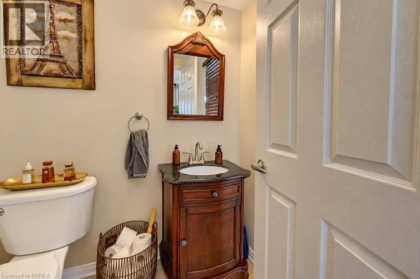 112 OSBORN Avenue, Brantford, photo 7